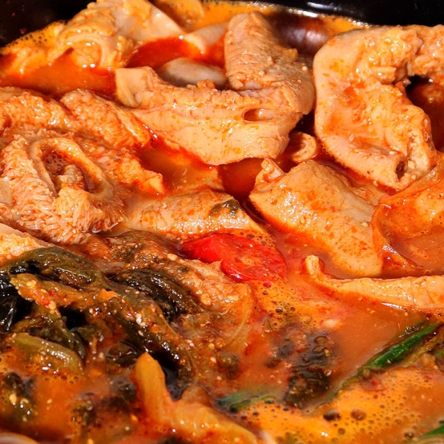 [2인분+2인분] 대용량 매콤칼칼 우거지 소곱창전골 2kg/3kg